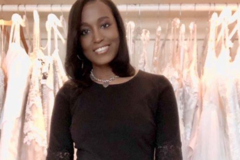 Deborah Collins – The Dress Matters Deborah Collins - The Dress Matters